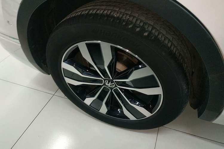 Used Volkswagen Tiguan L 2024 330TSI Automatic Two-Wheel Drive R-Line Enhanced Edition