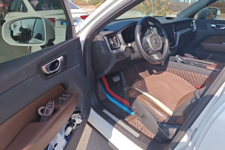 Used Volvo XC60 2023 B5 4x4 Smart Luxury Edition
