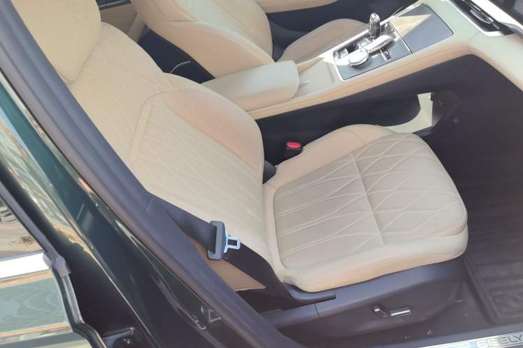 Used Geely Auto Monjaro L 2025 Dongfang Yao 2.0TD Automatic All-Wheel-Drive Wangyue Edition
