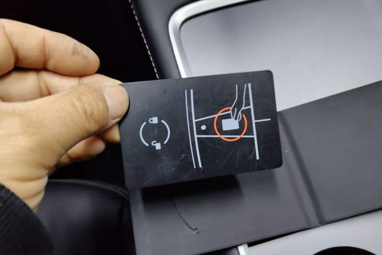 Used Tesla Model Y 2023 Rear-Wheel-Drive Version
