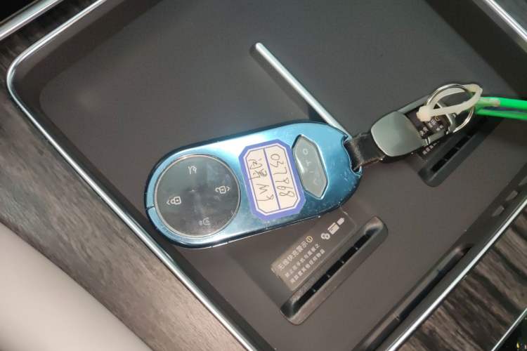 Used Hima AITO M9 2025 Extended-Range Ultra Version 52 kWh 5-Seater Edition
