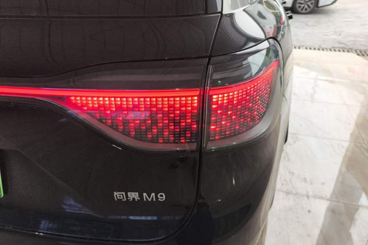 Used Hima AITO M9 2024 Range-Extended Ultra Version 52 kWh 5-Seater Model
