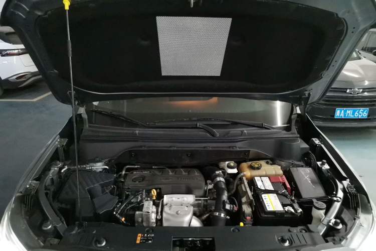 Used Chevrolet Orlando 2020 Light Hybrid Redline 530T Automatic Enjoyment Edition (5+2 Models)