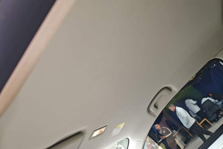 Used Roewe Clever 2021 302 km New Four-Seater Super-Efficient Version