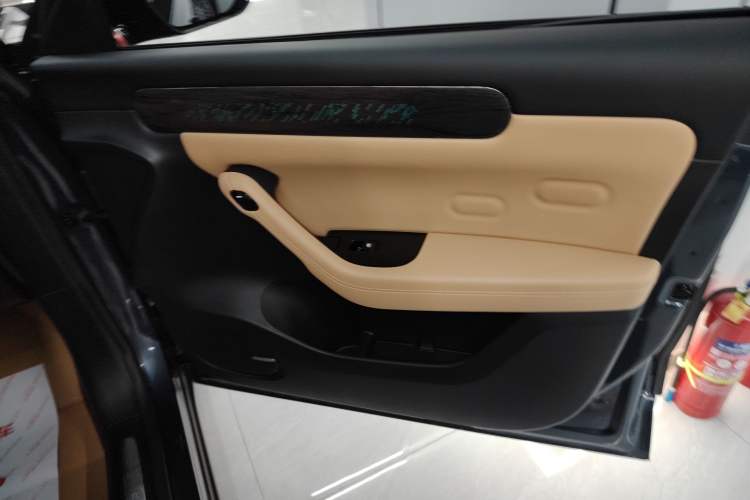 Used Leapmotor C11 2024 Range-Extended 300 Luxury Edition
