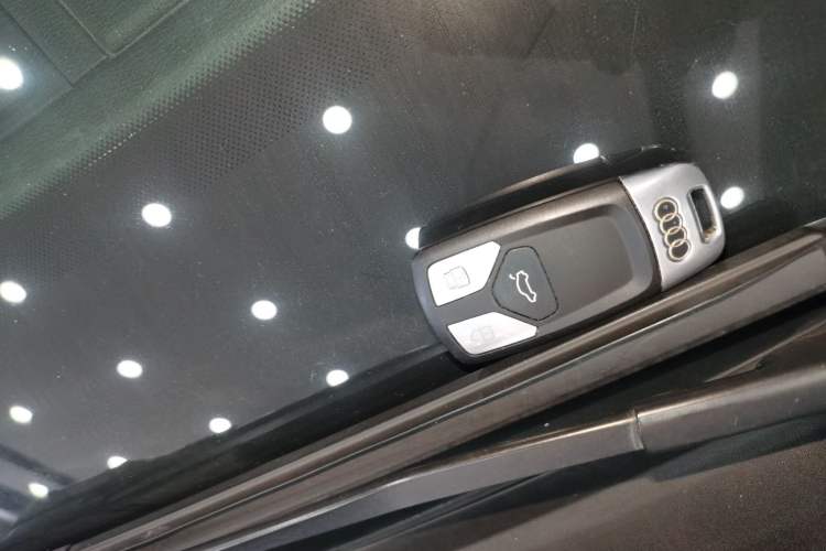 Used Audi A4L 2019 40 TFSI Ambition China VI
