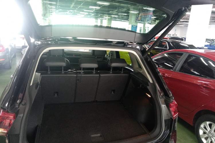 Used Volkswagen Tiguan 2018 330TSI All-Wheel-Drive Innovation Model
