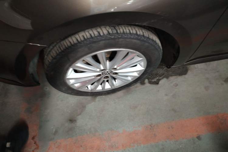 Used Volkswagen Gran Lavida 2013 1.4 TSI Automatic Comfort Model