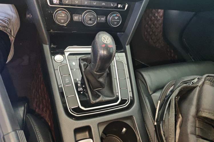 Used Volkswagen Magotan 2019 330TSI DSG Luxury Version China VI Standard