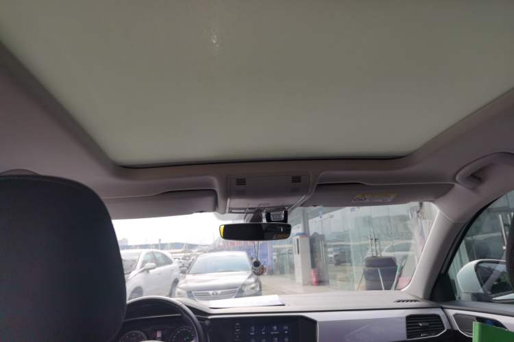 Used Volkswagen Tayron 2021 280TSI Two-Wheel Drive Luxury Smart Connectivity Version
