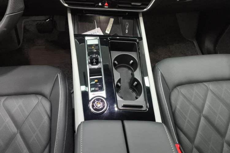 Used Volkswagen Teramont 2024 380TSI Four-Wheel Drive Longxiang Edition
