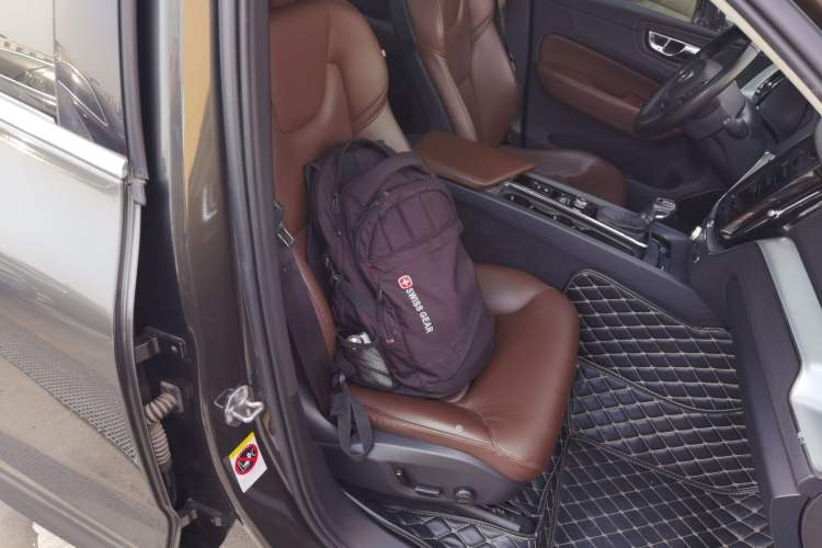 Used Volvo XC60 2019 T5 4x4 Zhiyuan Edition China VI Standard
