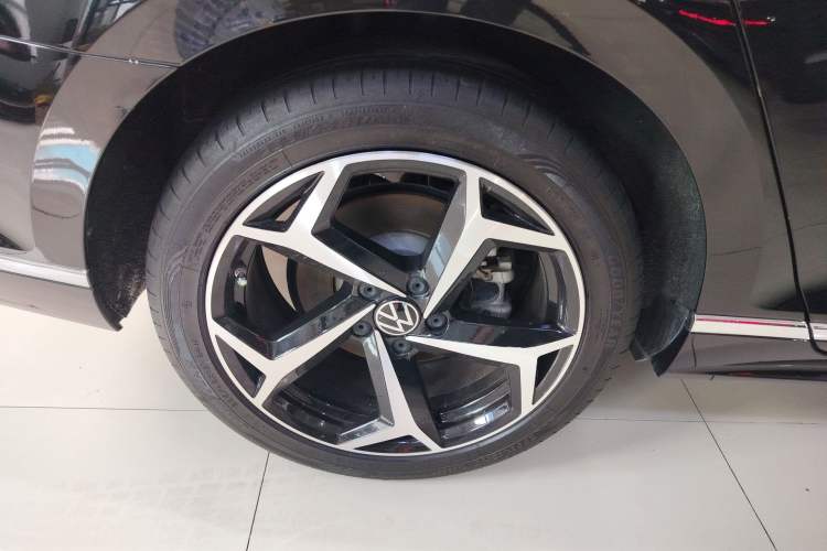 Used Volkswagen Magotan 2023 2 Million Units Commemorative Edition 330TSI DSG Luxury Version
