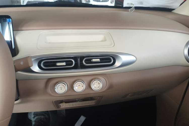 Used Wuling Hongguang MINIEV 2025 Four-Door Version Advanced Edition
