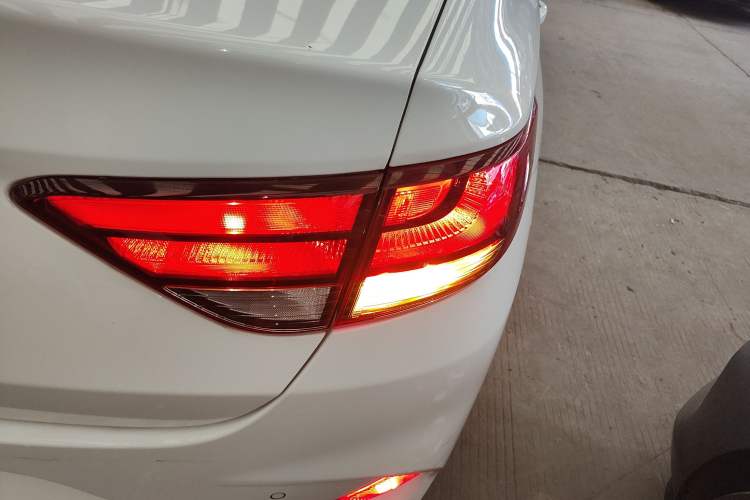 Used Hyundai Celesta 2018 1.6L Automatic GL Enjoyment Edition China VI compliant
