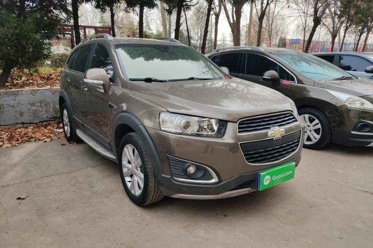 Used Chevrolet Captiva 2015 2.4L 4x4 Flagship Edition 7-Seater
