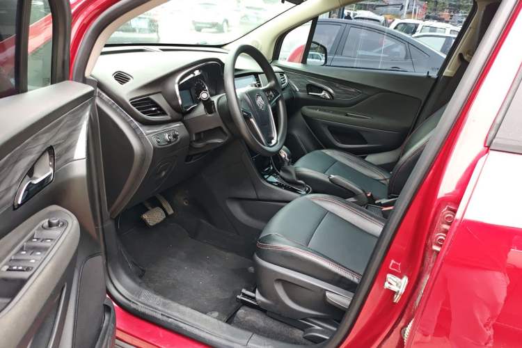 Used Buick Encore 2017 18T Automatic Two-Wheel Drive Urban Fashion Model
