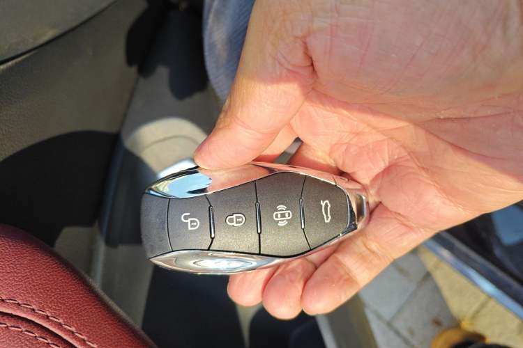 Used Hongqi H5 2023 2.0T Automatic Smart Connect Flagship Edition
