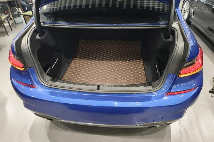 Used BMW 3 Series 2021 325Li M Sport Shadowline Package
