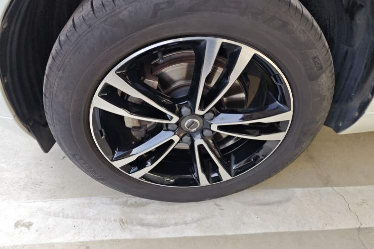 Used Volvo XC60 2019 T5 4x4 Zhiyuan Edition China VI Standard
