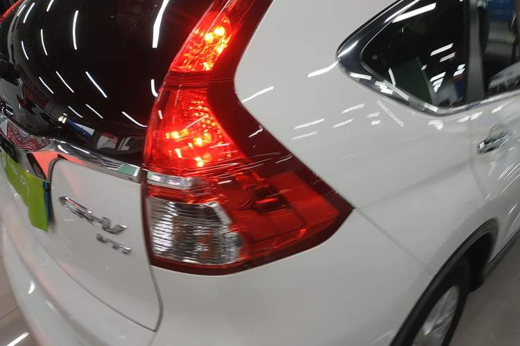 Used Honda CR-V 2015 2.4L two-wheel drive luxury version
