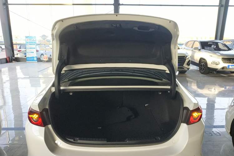 Used Mazda Mazda 3 Axela 2023 2.0L Automatic ZhiXuan Edition
