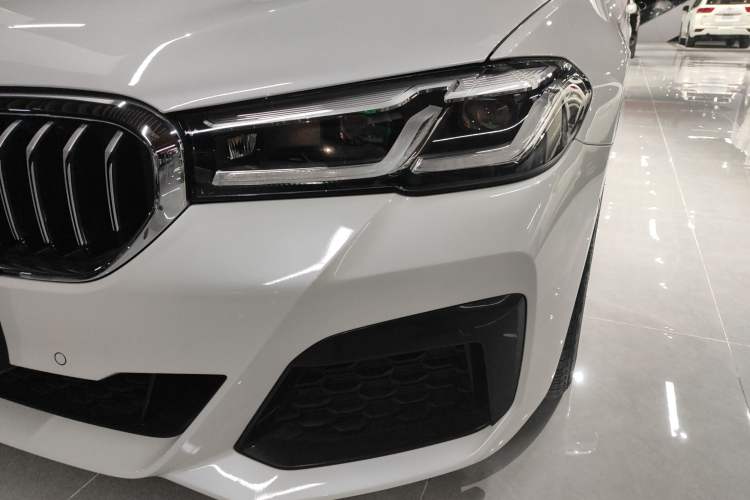 Used BMW 5 Series 2021 Facelifted 530Li xDrive M Sport Package
