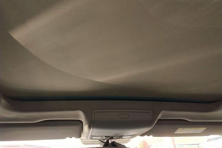 Used Volkswagen Tiguan L 2018 330TSI Automatic Two-Wheel Drive Luxury Edition
