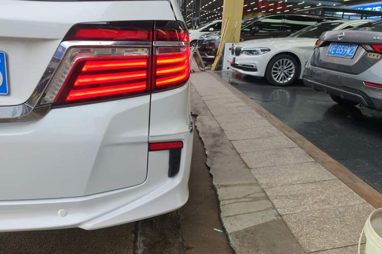 Used Honda Elysion 2016 2.4L Supreme Edition
