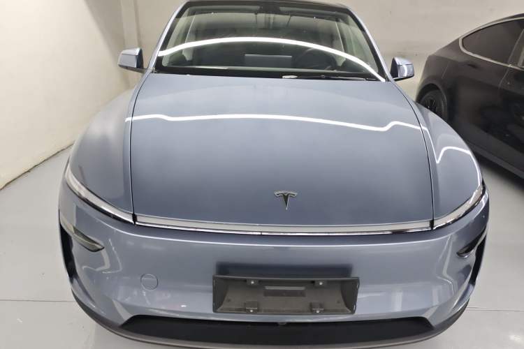 Used Tesla Model Y 2025 Rear-Wheel-Drive Version