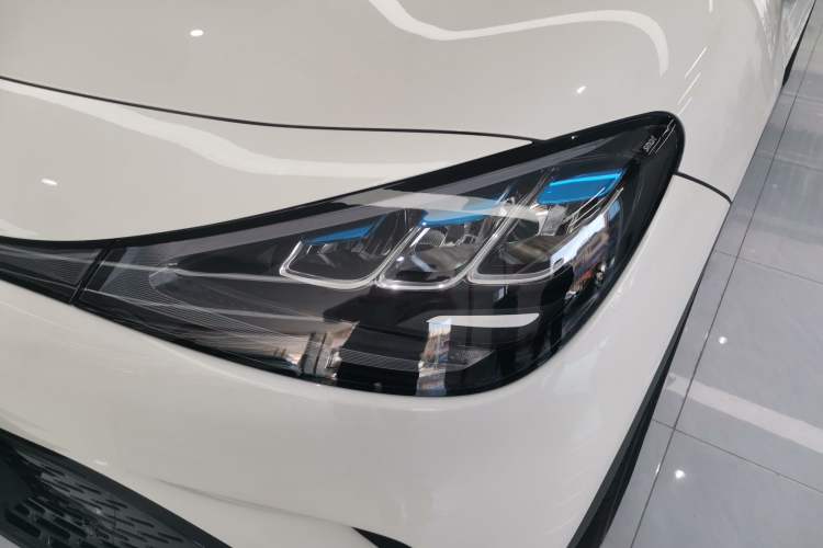 Used  #1 2024 Dynamic Standard Edition
