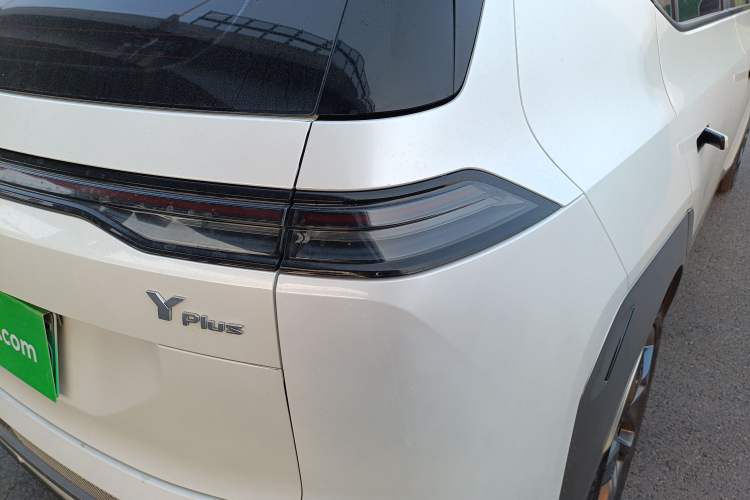 Used AION Y 2022 Plus 70 Tech Edition
