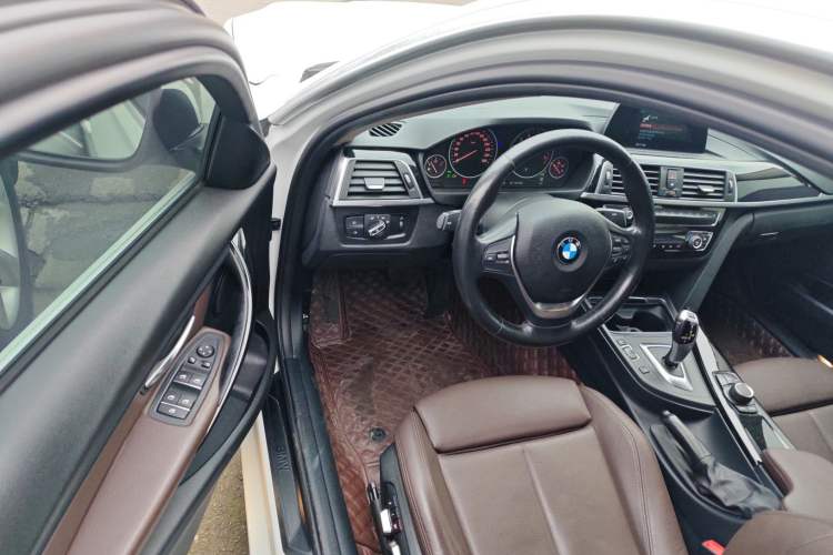 TDK.VehicleDetails.img