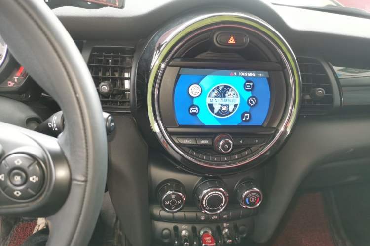 Used  MINI 2019 1.5T ONE PLUS
