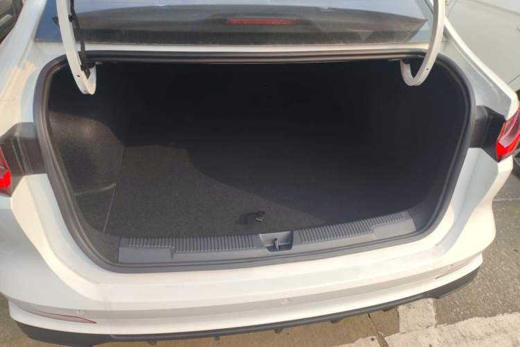 Used Roewe i5 2023 1.5L CVT Luxury Edition