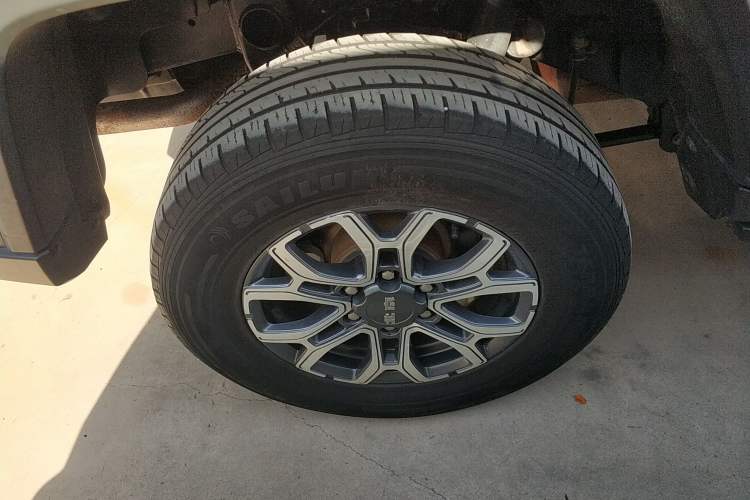 Used Beijing Auto BJ40 2020 2.0T Automatic Four-Wheel Drive Urban Hunter Edition Chivalrous Type
