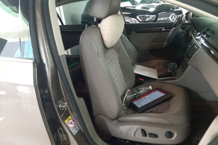 Used Volkswagen Magotan 2015 1.8TSI Prestige Model
