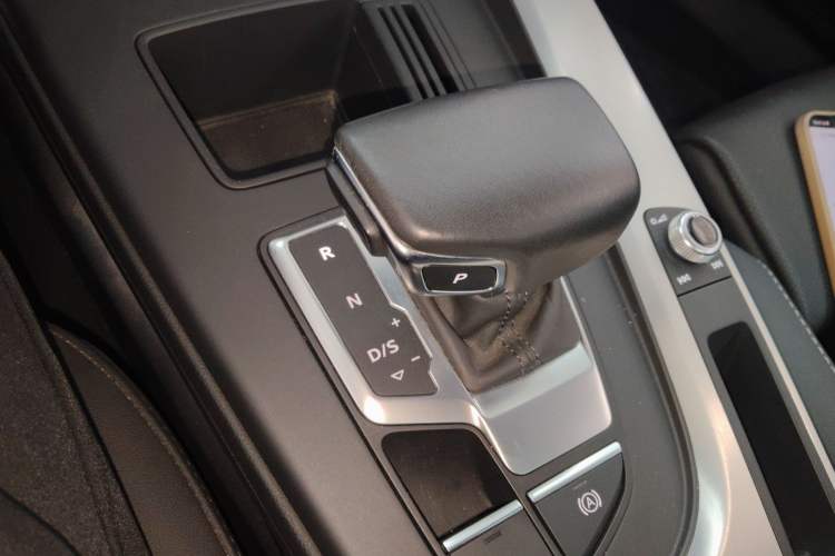 Used Audi A4L 2022 40 TFSI Fashion Dynamic Model