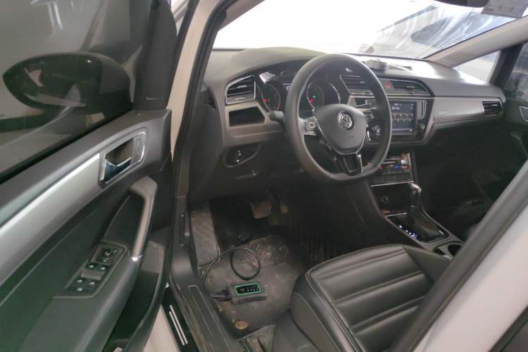 Used Volkswagen Touran 2021 Touran L 280TSI DSG Comfort Edition 7 Seats
