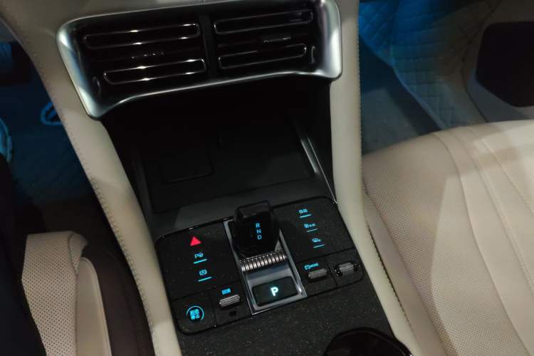 Used BYD Song PLUS New Energy 2025 EV Intelligent Driving Version 520km Premium Model
