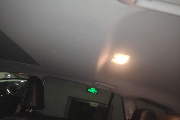 Used Toyota RAV4 2019 2.0L CVT Two-Wheel Drive Fashion X Limited Edition China VI Standard