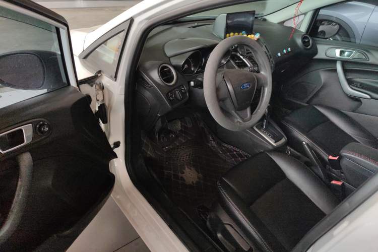 Used Ford Fiesta 2013 Hatchback 1.5L Automatic Fashion Edition