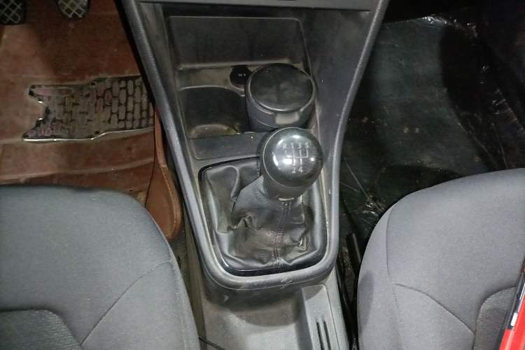 Used Volkswagen Santana 2015 1.6L Manual Fashion Edition
