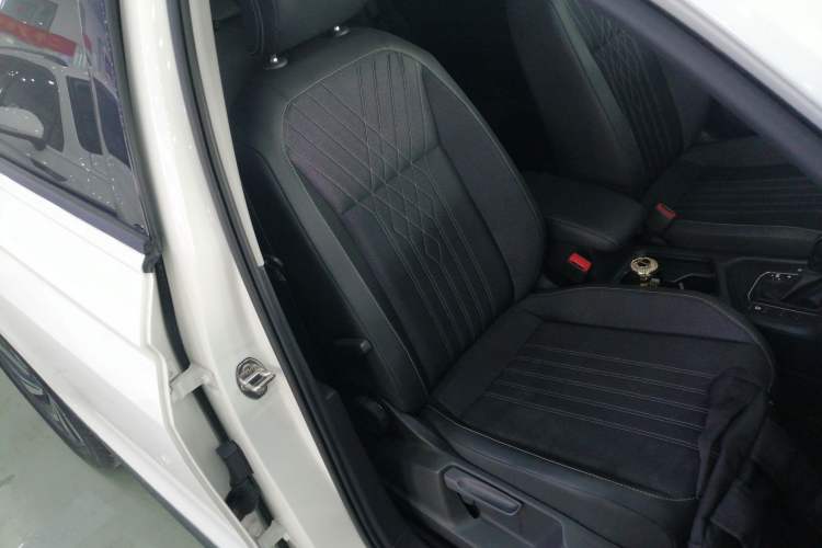 Used Volkswagen Tiguan L 2022 330TSI Automatic Two-Wheel Drive Comfort Edition
