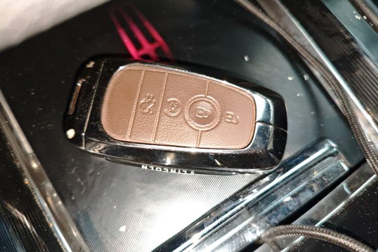 Used Lincoln Corsair 2022 2.0T Two-Wheel Drive Deluxe Edition
