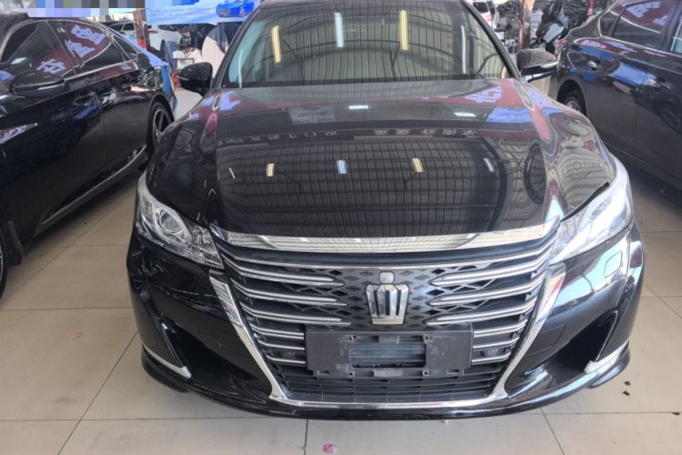 Used Toyota Crown 2015 2.0T Fashion Edition
