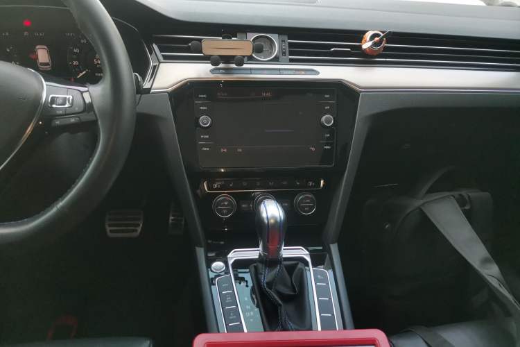 Used Volkswagen Variant New Energy 2019 GTE model