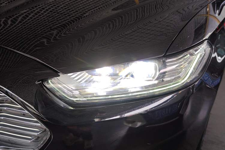 Used Ford Mondeo 2013 2.0L GTDi 200 Luxury Model
