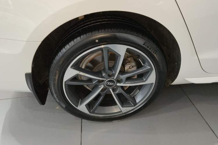 Used Audi A4L 2022 40 TFSI Fashion Dynamic Model
