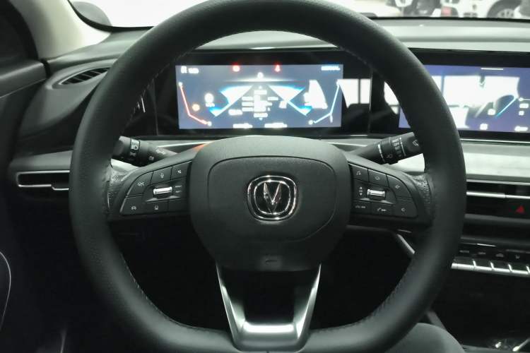 Used Changan Eado 2021 PLUS Blue Whale NE 1.4T GDI DCT Flagship Model
